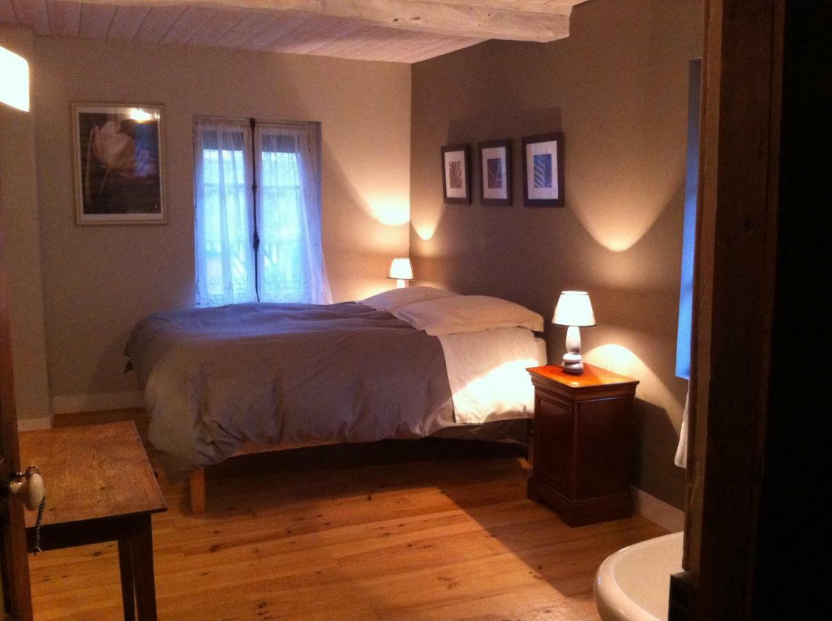 Bed and Breakfast La Ferme Des Vignes Hotot-en-Auge Zewnętrze zdjęcie